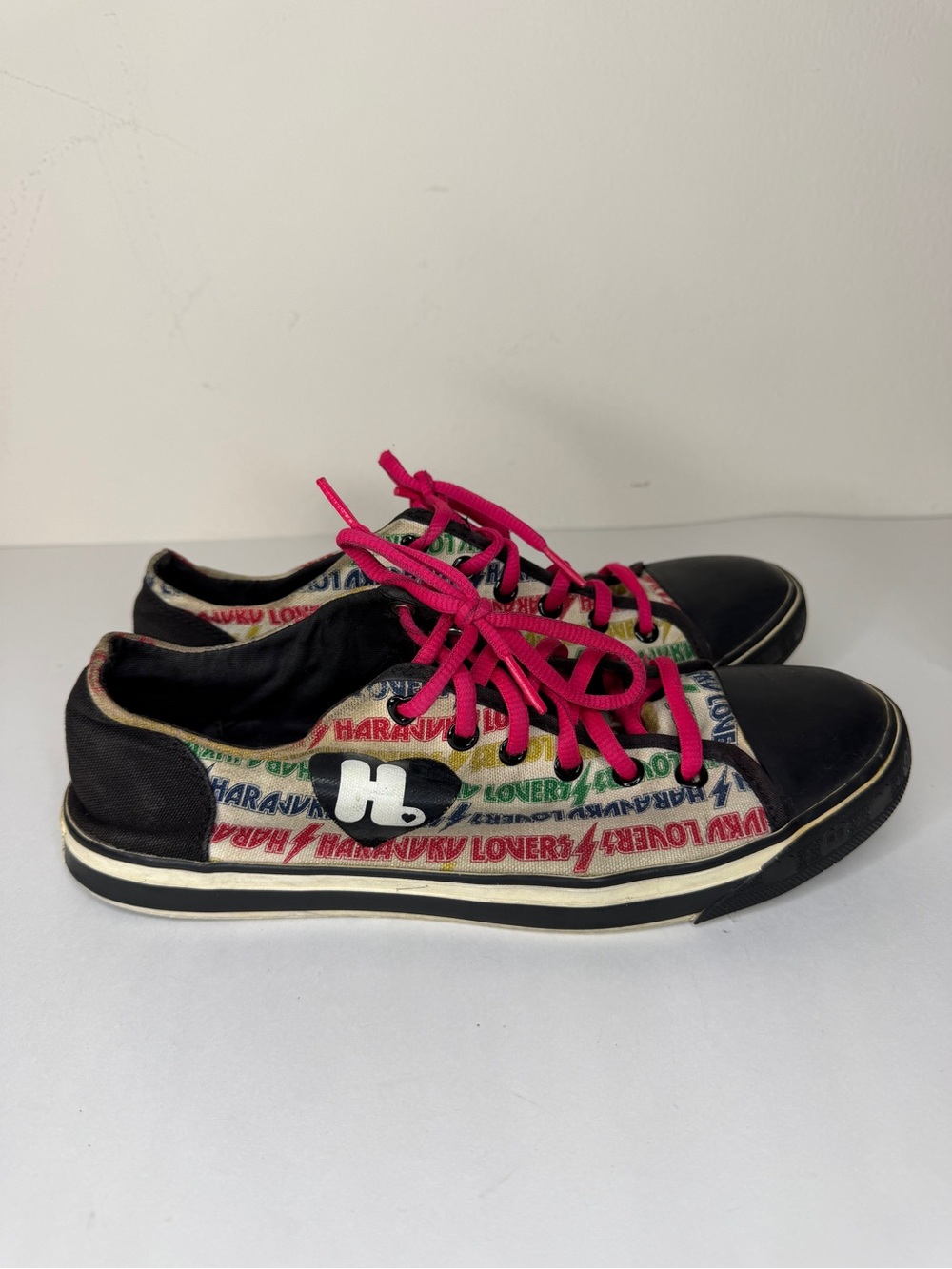 Harajuku Lovers Womens 9 Low Top Canvas Sneaker Tennis Shoe Anime Multicolor